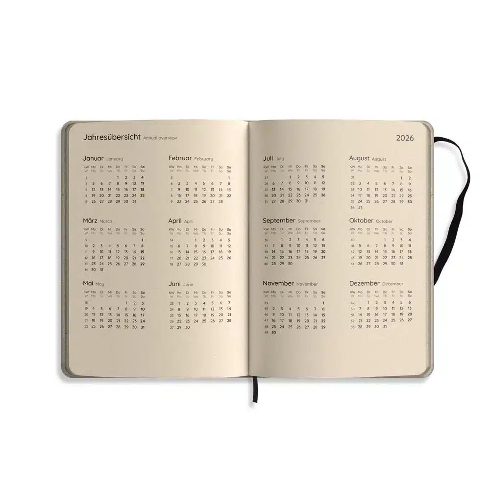 Nachhaltig und vegan produzierter Jahresplaner, Jahreskalender, Kalender, Familienkalender, Notizbuch, Tagebuch, Terminplaner, Achtsamkeitstagebuch, Bullet Journal, Reisetagebuch, Dankbarkeitstagebuch, Hausaufgabenheft, Uni-Planer, Taschenkalender, Buchkalender, Business-Planer, Wochenplaner A5 aus Graspapier von matabooks